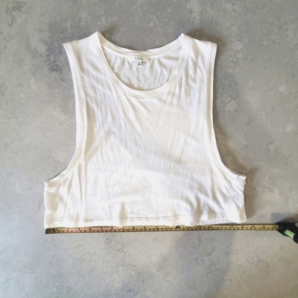 Aritzia Talula Crop Muscle Tank, Medium - Picture 3 of 8